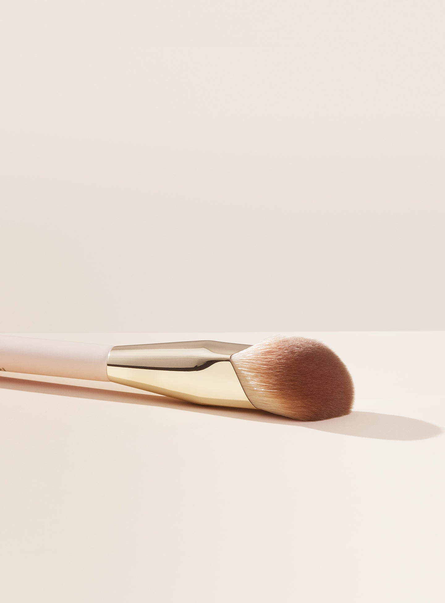 Liquid Touch Foundation Brush - Image 2